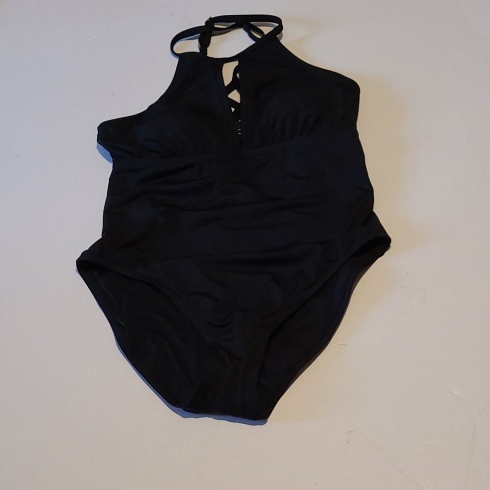 La Blanca size 8 black swimsuit with padding